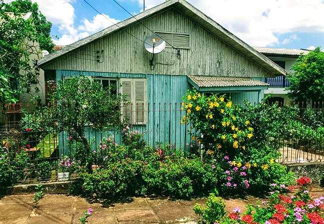 #praCegoVer Casa no setor urbano de São Leopoldo, no Rio Grande do Sul