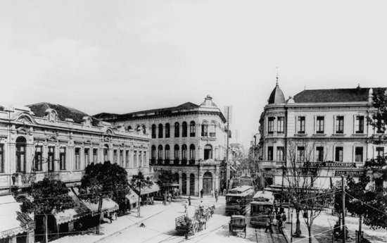 Largo de São Bento. São Paulo – c. 1905. Guilherme Gaensly - Arquivo de Negativos. DIM/ DPH/ SMC/ PMSP.